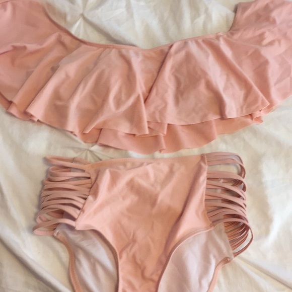 Pink bikini - Picture 2 of 2